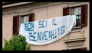 serafinobandini's tweet photo. E allora affiggiamolo qui.
E vediamo se mi vedo arrivare in casa il servizio d'ordine di Twitter.
#Brembate https://t.co/clwZkHyaOs