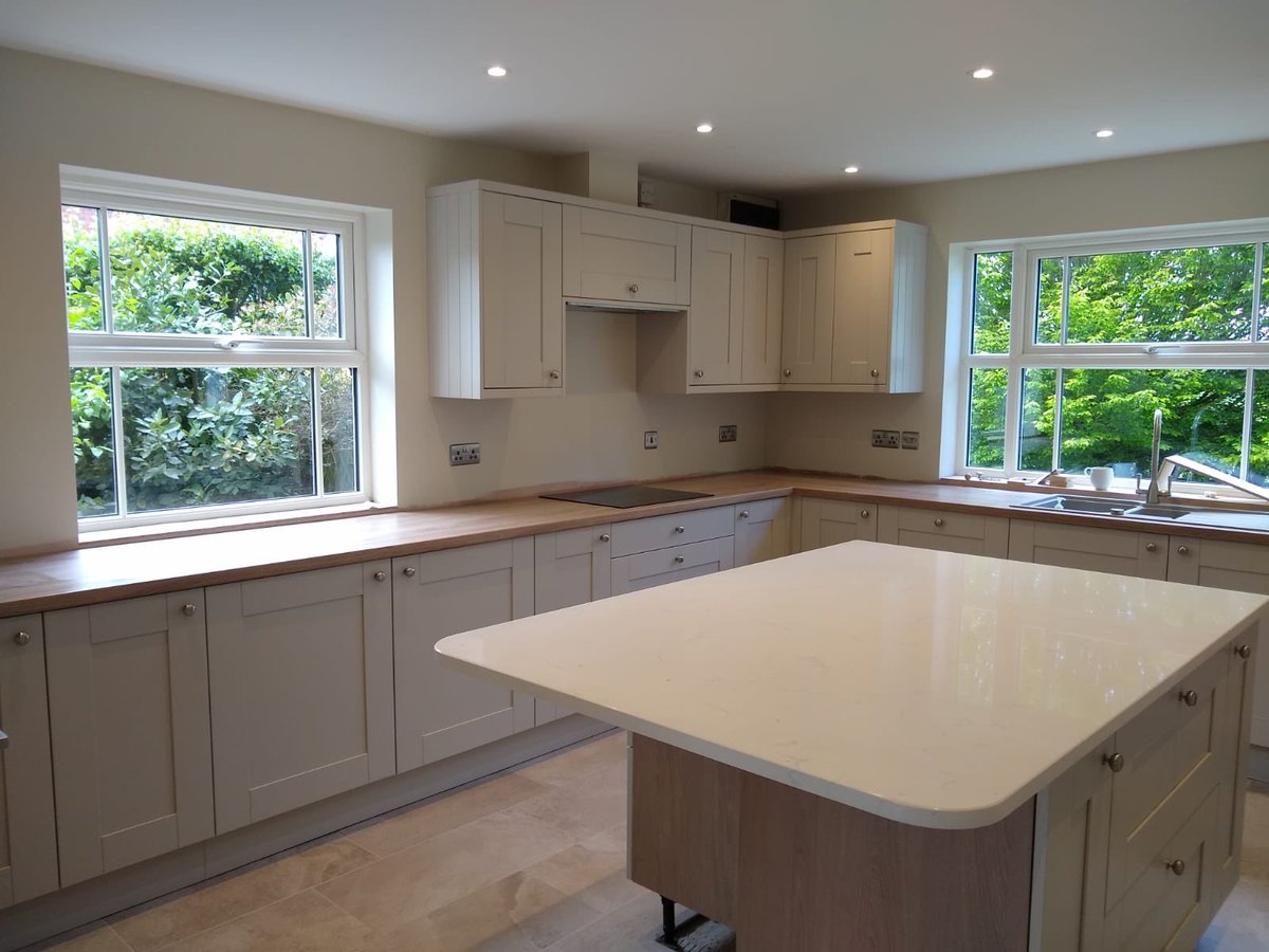 leedavispaint's tweet photo. Another beautiful kitchen redecoration by some of the team last week 😍 #painters #decorators #internal #external #domestic #cmmerical #leicestershire https://t.co/AaikNffEH3