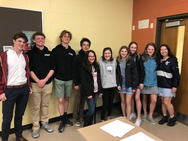morgancuthbert's tweet photo. So proud of the Yarmouth Shellfish Nursery Staff for their presentation at the Maine STEM Summit. Connecting Classrooms to their Communities #PBL #citizenscience @MAINETOY @milken @HMSYarmouth @yef_maine @EducateMaine https://t.co/X4tCogIpbE