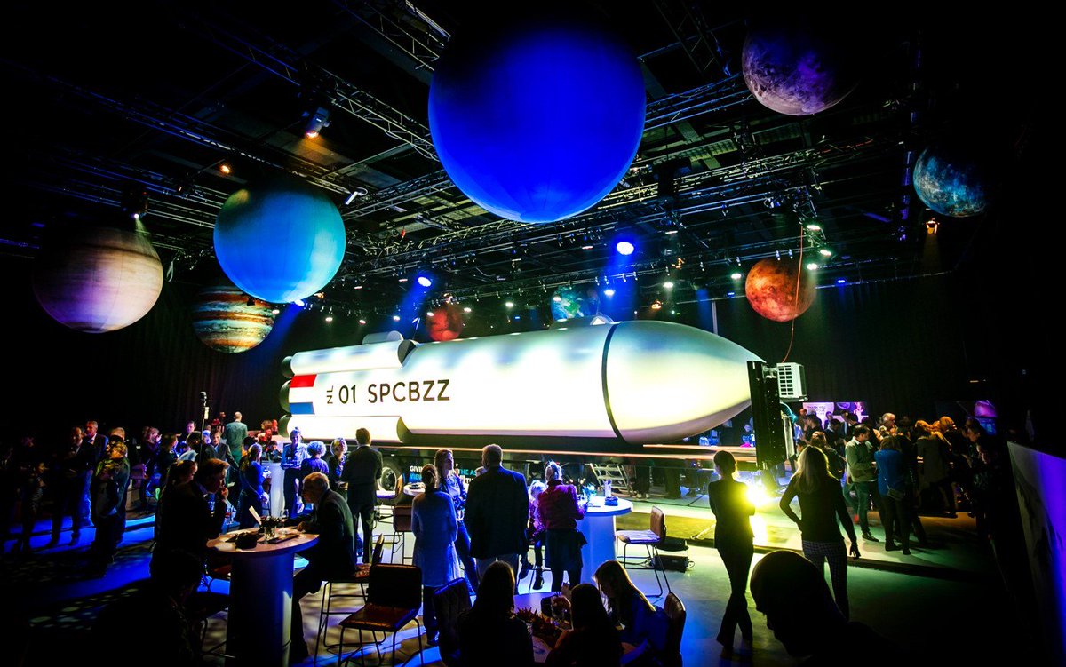 De @Spacebuzz staat tijdens #DTW2019 in @gemeenteTilburg ! 3 dagen bij de @Smederij en 2 <a href="/TilburgU/">Tilburg University</a> Kom je kijken?
@DTW2019 #deltaplantechniek <a href="/MidpointBrabant/">Midpoint Brabant</a> @MakeitinTilburg