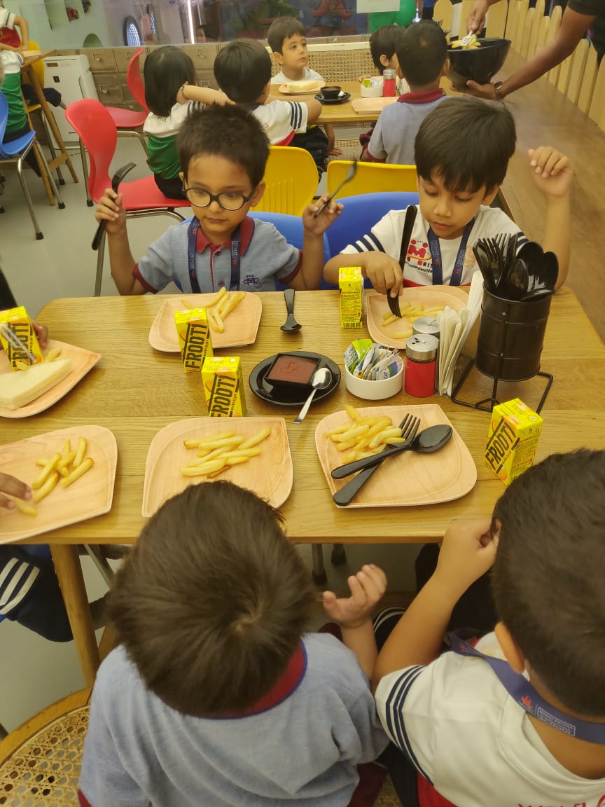 Tumble_House's tweet photo. Glimpses of day 1 of kids from Manav Rachna International School enjoying at @Tumble_House, Defence colony.
#tumblehouse #manavrachnainternationalschool #defencecolony #kids #fun https://t.co/HyIRBQMj3J