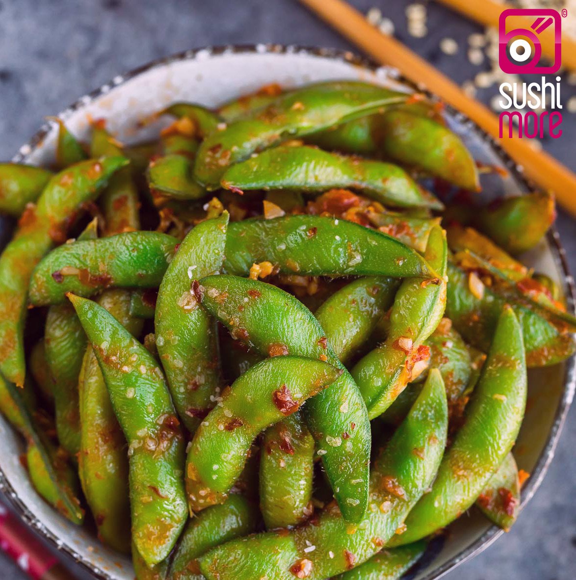 ¿Aún no has encontrado el aperitivo perfecto? Eso solo puede significar una cosa: que no has probado nuestro edamame  😍😍

#edamame #healthy #aperitivo #sanosanote