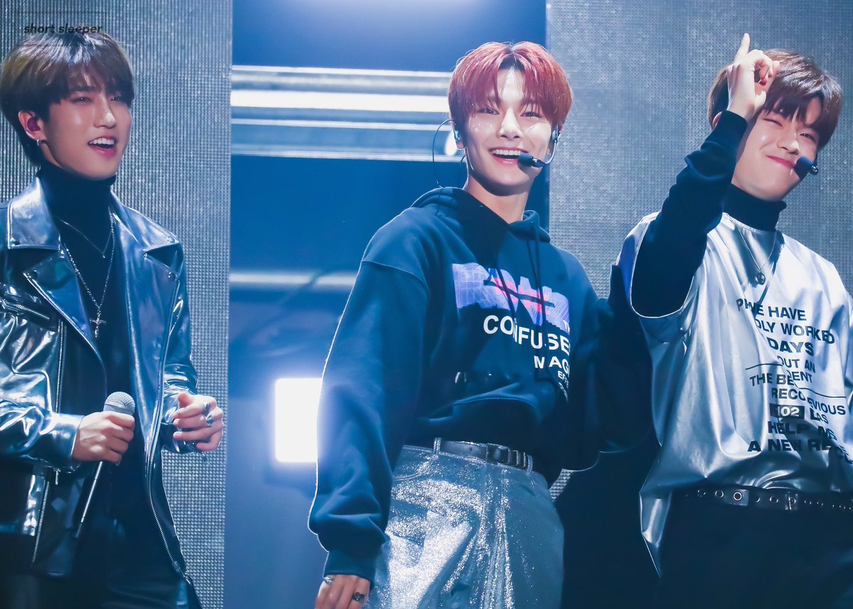 shortsleeper1's tweet photo. 190424 TMA 

😆
#스트레이키즈  #정인 #양정인 #jeongin #I_N #아이엔 #한 #한지성 #승민 #김승�� https://t.co/ykAOc1xmYl