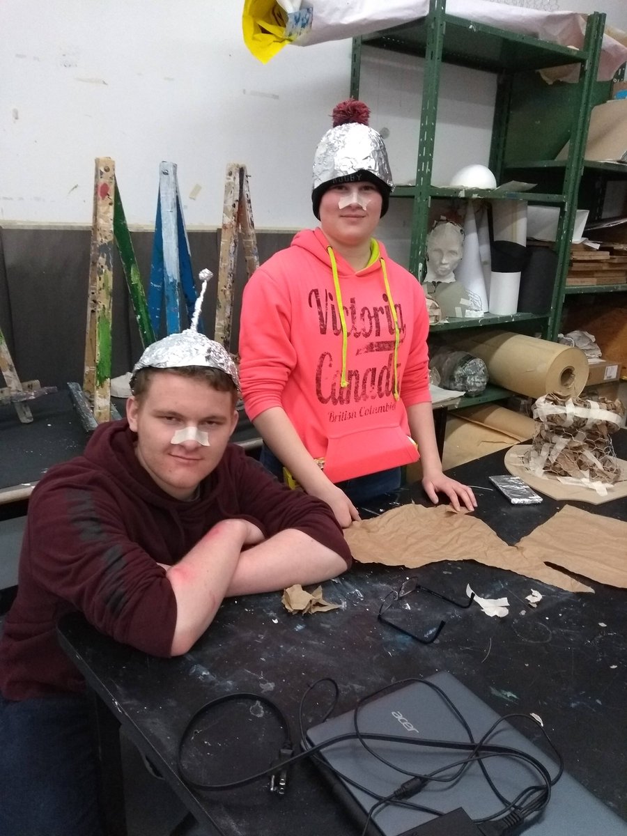 minouchecoussi's tweet photo. @bssnews Divergent thinking in the art room :-) - and our mystery man! https://t.co/GBHdw2DO2z