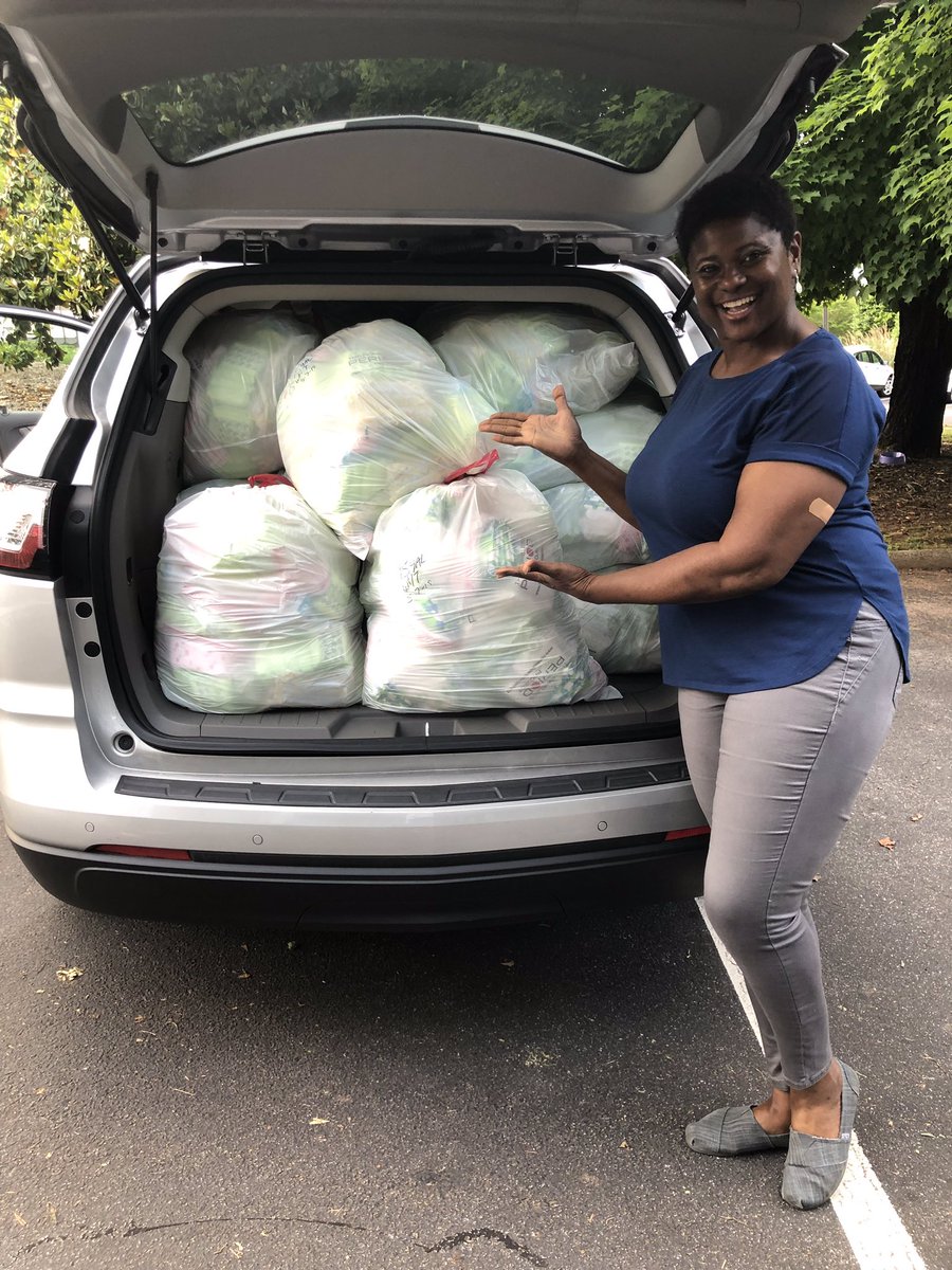 periodprojectsc's tweet photo. 500 of our gallon size #periodpacks to #uganda. We are working with Margo Williams and Jacqueline Pitt as they travel in June to help provide resources to girls. ๐ด
#globalperiod https://t.co/KKXGs0GCD8