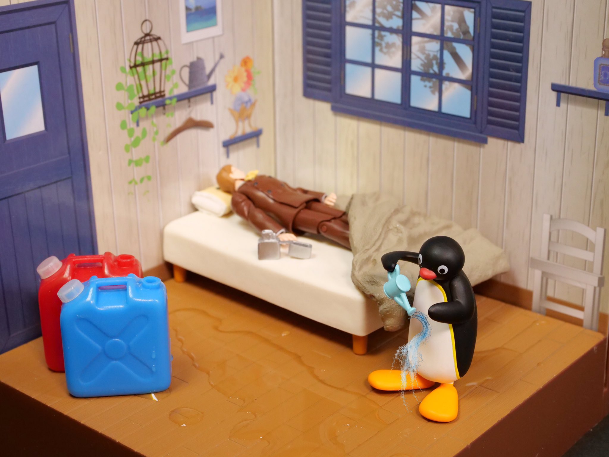 えだま 嫌いな上司の部屋に水を撒くピングー T Co Wpcrcpfbzm Twitter