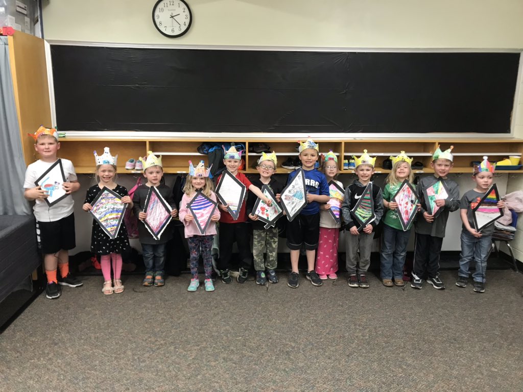 KindersBaum's tweet photo. Friday we had a room full of Kings with their Kites for “K” day! #BurroPride https://t.co/InwrwCPRVQ