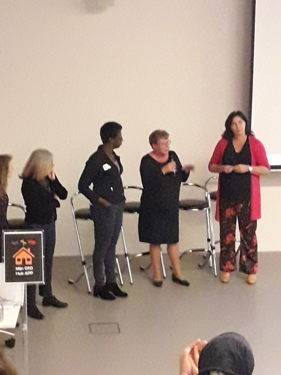 "Wij gaan door met het verbouwen van de wetgeving totdat mensen erin passen" aldus <a href="/RinaBeers/">Rina Beers</a>. Geweldig!!
#EndingHomelessness #Symposium #HvA