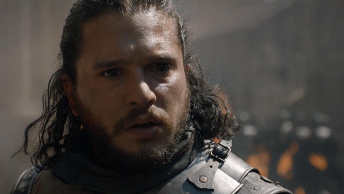 crar99's tweet photo. Jon viendo a un dragón CGI destruir una ciudad entera en detalle mientras le decían que no estaba en el presupuesto para que acaricie a Ghost 
#GameofThrones https://t.co/aTVTZV3bGy