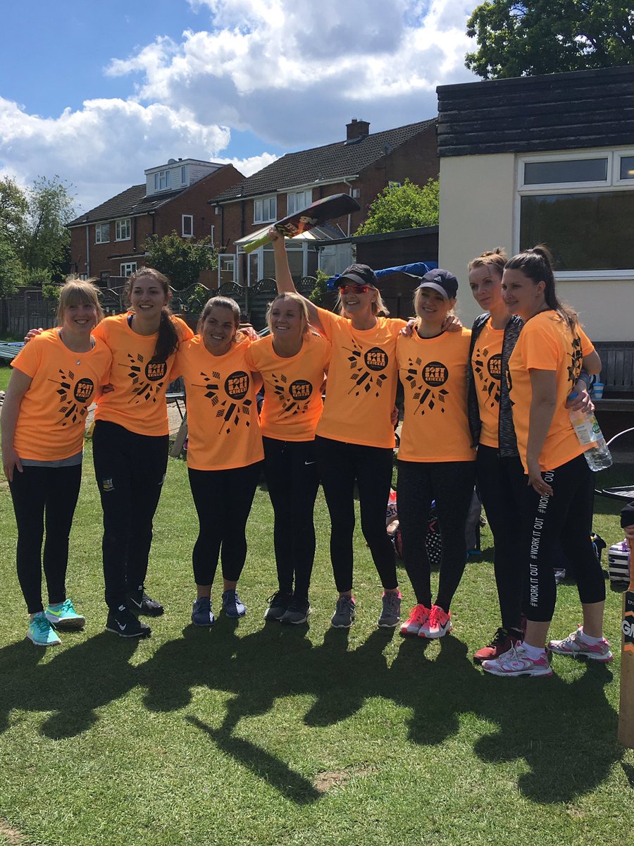 WarwickshireCF's tweet photo. Fantastic to see 11 teams at our first women's soft ball cricket festival of the summer yesterday 👏🏏🌞
✅ 20 fixtures completed
🙋 90 ladies playing
#mumstheword #theseladiescan #sundayfunday https://t.co/pqnXOqsMTo
