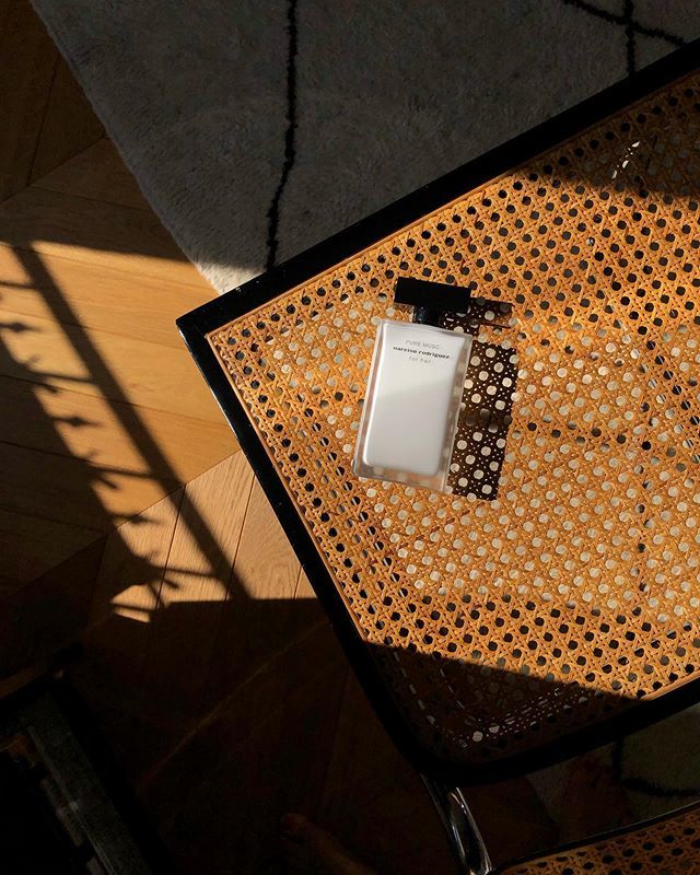Monday 🕊 with @narciso_rodriguez #puremusc #purecontrast #ad instagram.com/p/BxZjVBlnwDR/