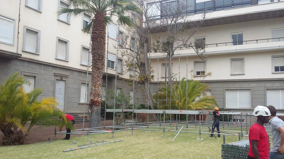 Ópera de Tenerife comienza el montaje de 'La traviata' en el <a href="/puertodelacruz/">Puerto de la Cruz</a> para las dos representaciones que tendrán lugar el próximo sábado y domingo en los jardines del antiguo Hotel Taoro
¡No te quedes sin entradas!
👉bit.ly/2vijFBk

#ÓperaDeTenerife #PuertoDeLaCruz