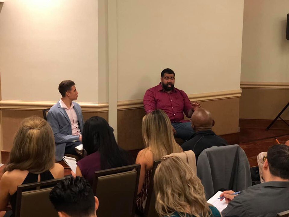PureFocusFit's tweet photo. 1 of 3).
Had the pleasure of rocking a talk this weekend at #BenGower’s #HighImpactCoach event with my man #SeanKemp
•
We delivered 2 1/2 hours of KILLER info around personal branding, organic/paid #marketing, #storytelling and using content to generate inbound sales. https://t.co/y3IW6Wbrkw