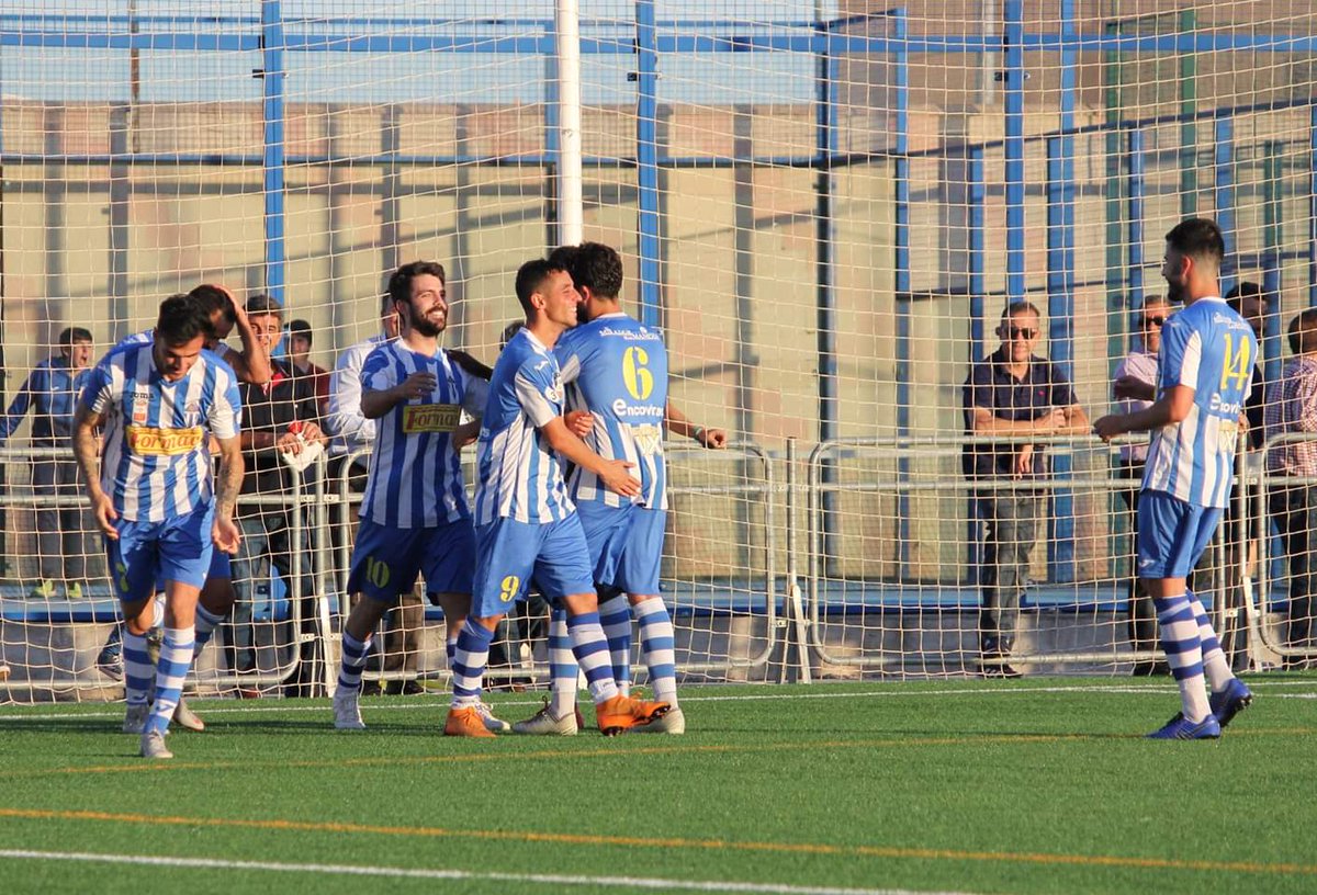 VXVILLARRUBIACF's tweet image. Un pasito más...🍍🕺

Más cerca de nuestro sueño...💙⚽💪

¡¡Objetivo Villarrobledo, acompañarnos en nuestra ultima final!!

#IlusioNBlanquiazul #LaIlusionDeUnPueblo 
#1Final