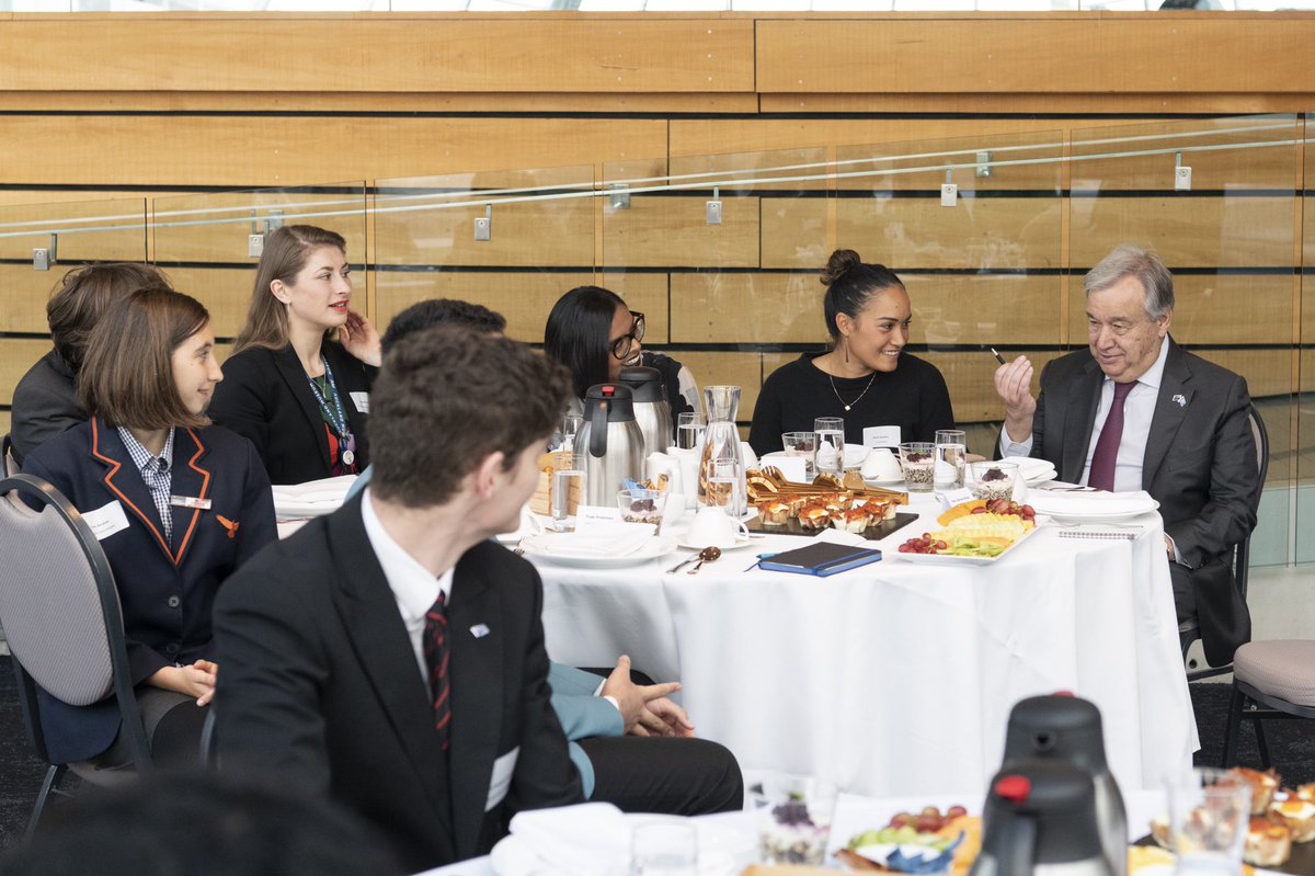 antonioguterres's tweet photo. Young people in New Zealand are on frontlines of #ClimateAction and see first-hand that we are facing a global climate emergency. I am inspired by their dynamism and determination. They must continue to hold leaders accountable. https://t.co/nfiuLozeIP https://t.co/SdKgscFILY