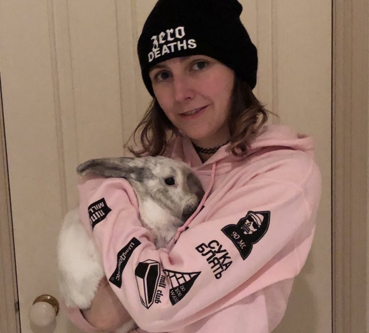 SallyLandDraws's tweet photo. New @pewdiepie merch arrived! It’s keeping me so cozy! And my boy Big Chungus is loving it #hellyeahboii #zerodeaths #90millclub 🐰💕 https://t.co/UKk9iyeMIL
