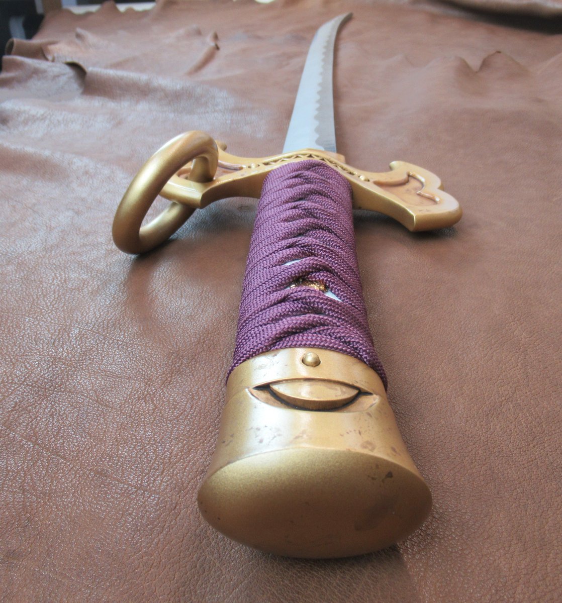ManlimaCosplay's tweet photo. #Katana de #Yoshimitsu #modelada en #3D, impresa, ensamblada y acabada 👺
¡Tras mucho trabajo duro esta arma al fin ve la luz, gracias a ello hemos aprendido muchas cosas por el camino! 🗡

¿Cual es vuestra arma favorita del #SoulCalibur? 🤔
#cosplay #forgedinpla #costume #prop https://t.co/ZTlLEC4rIb