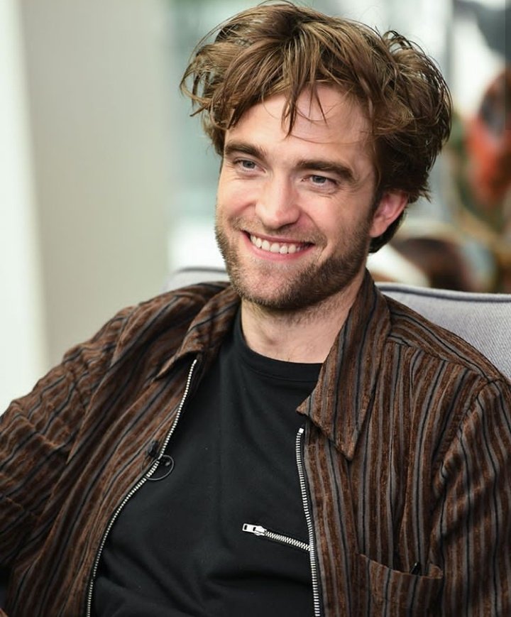HAPPY BIRTHDAY ROBEPATTINSON!!         