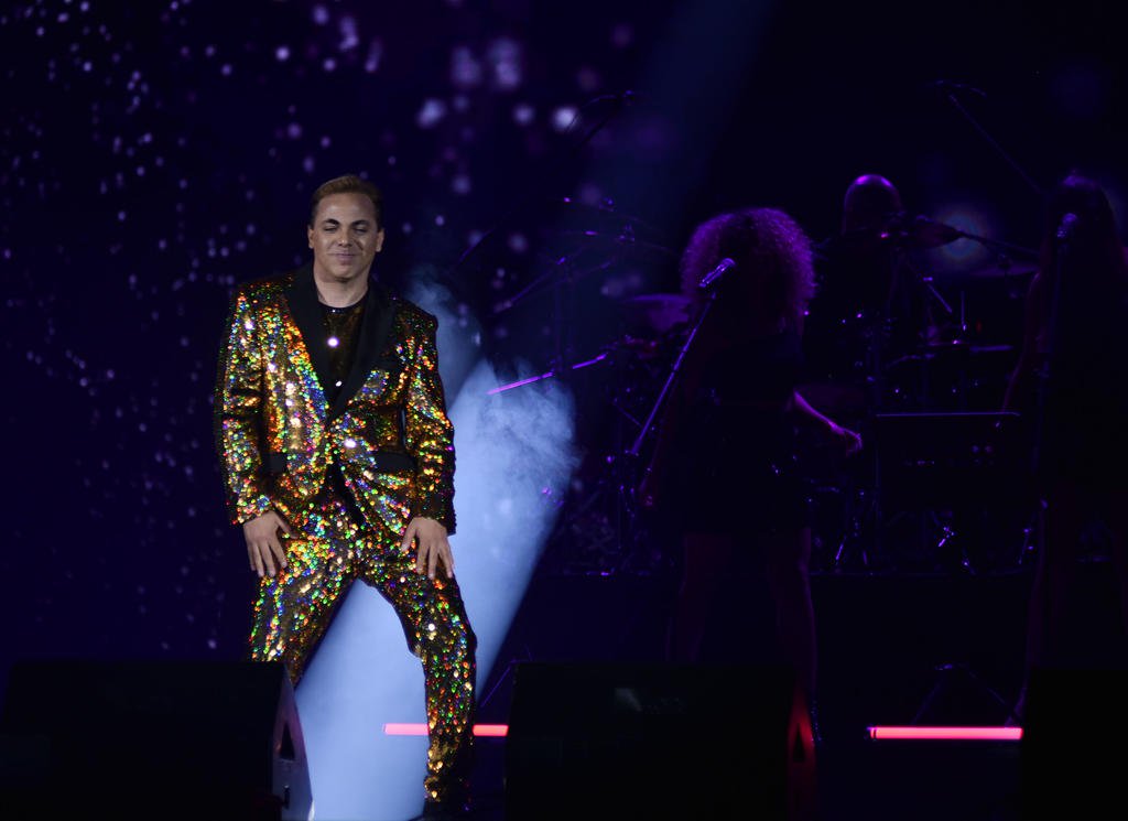 GeneraMusica's tweet photo. Cristian Castro ofreció una noche llena de éxitos y su Tributo a Juan Gabriel para celebrar a mamá este 10 de mayo. ¡Gracias a todos los que nos acompañaron! 

#GenerandoEmociones https://t.co/DorgKuhPI0