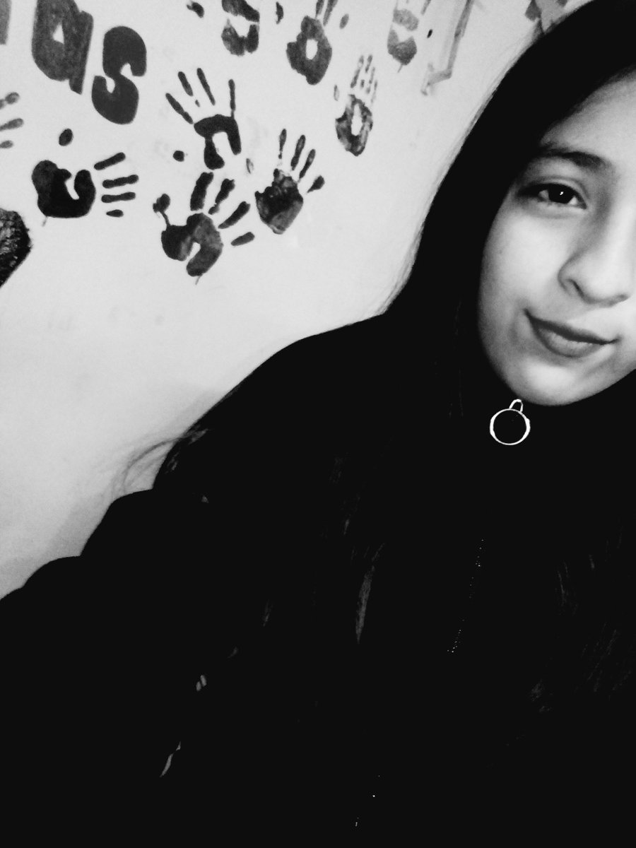 LilianaNahiara's tweet photo. #lunes #vintaje https://t.co/7sH1Iu5WIc