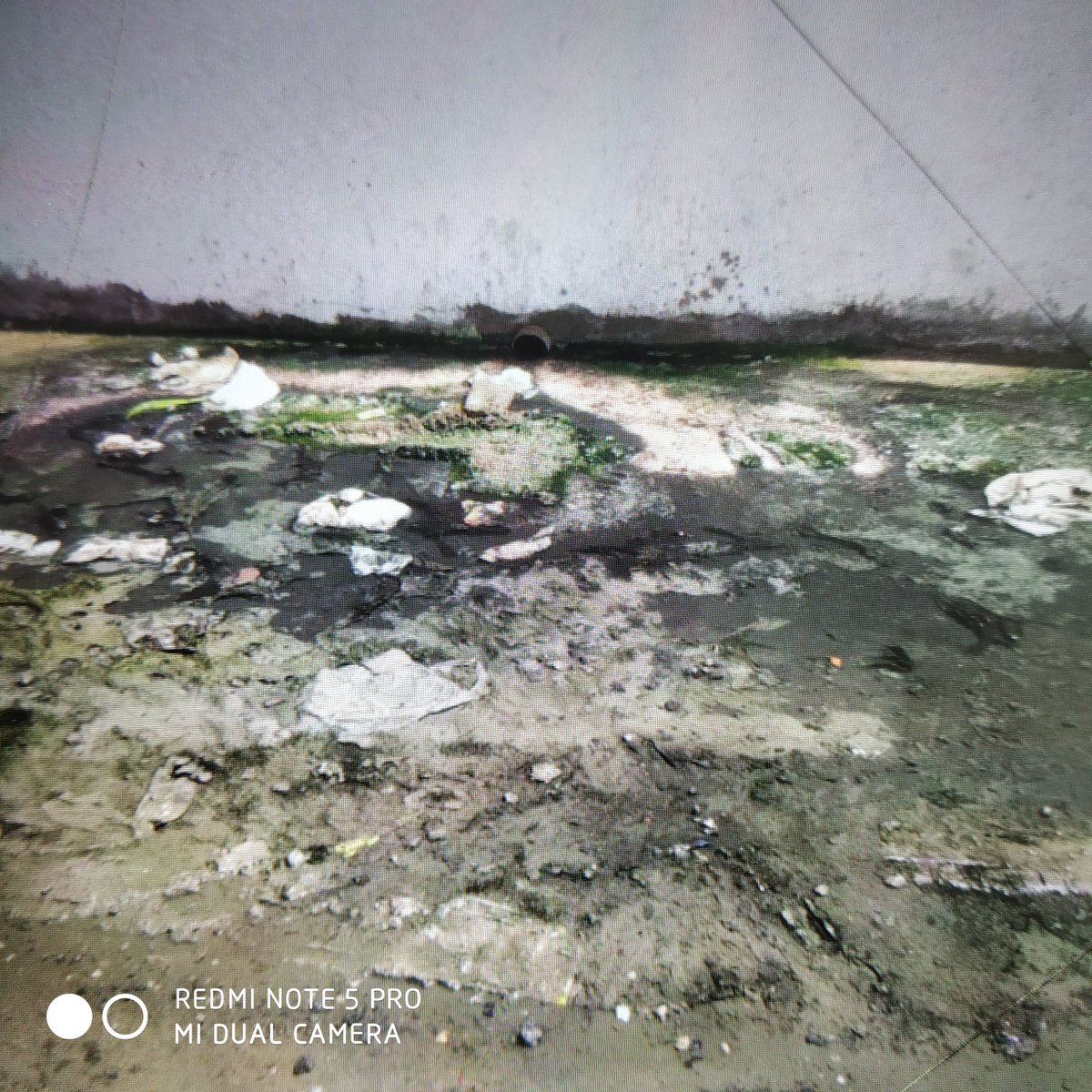 nikhil_phyan's tweet photo. Please fix (Garbage) @ https://t.co/mB27dxIU10 @PMOIndia @swachhbharat @swachhbharatGov @narendramodi @MoHUA_India (via @swachhbharatapp) https://t.co/FccujnaDnu