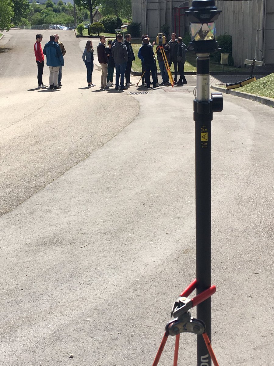 matthieubercher's tweet photo. Mise en station par visée arrière avec ce #scanner #topcon
Simplicité
Contrôle de précision
Rapidité
Reproductivité
Pas de recalcul
#georeferencement https://t.co/UYKFMTB3t6