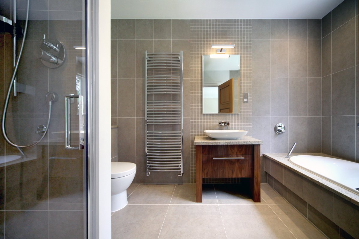 MinoliLondon's tweet photo. Limestone #tiles of a pebble colour, grace this ideal #bathroom https://t.co/vsnweCGpkN Minoli Seastone Greige #porcelaintiles are non-porous and suitable for floor and walls. Create natural effect #interiors with Minoli #stoneeffecttiles #minoli #tiles #limestoneeffect #stone https://t.co/1snXcC0SRs