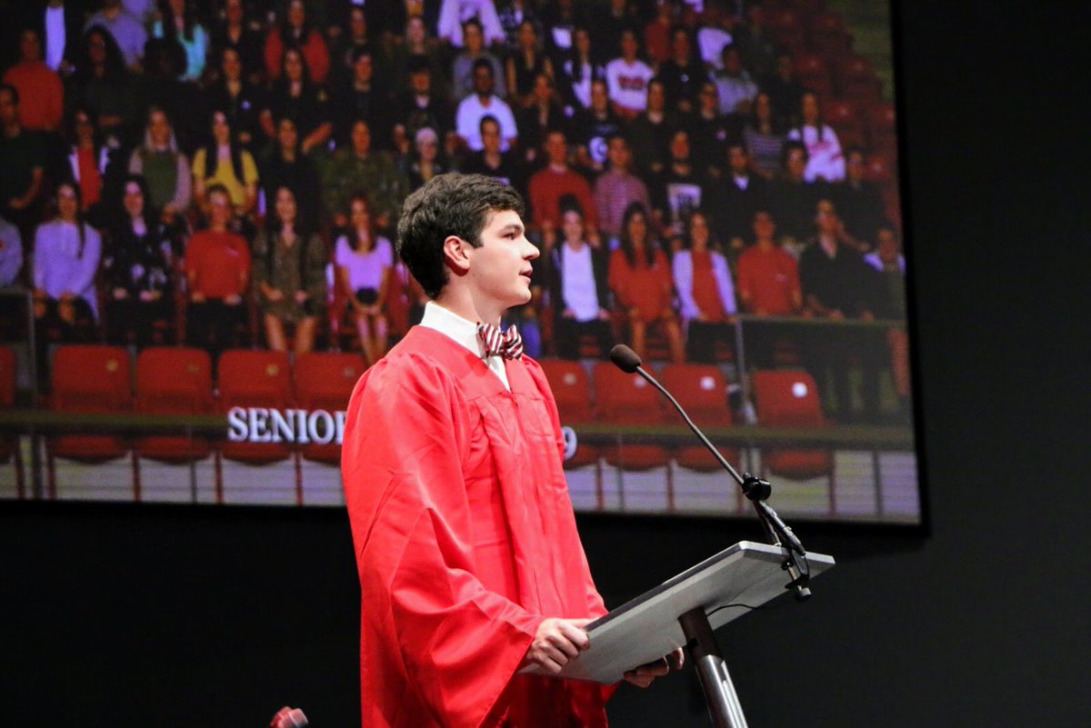 blondehawg's tweet image. Fun times at Farmington High School Baccalaureate ⁦@sethtswain⁩ #1Tim4:12 #speech 
#farmingtonforever #supersix