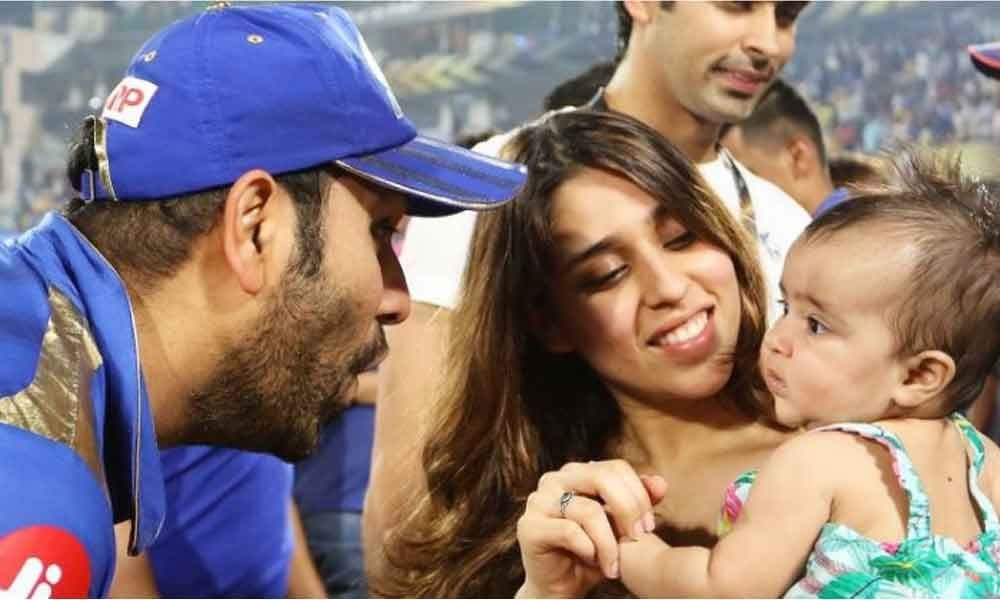 vikramsathaye's tweet photo. What a lovely picture . If you have such a cute daughter there is no option but to win the IPL for her :)  ... her expression tho is - Ok enough , now I want the World Cup :) @ritssajdeh @ImRo45 #Samaira https://t.co/emJa3D35FX