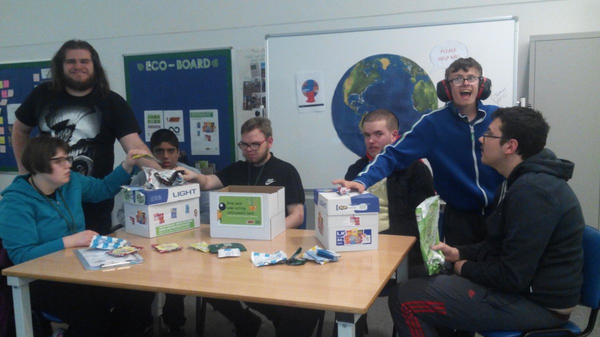 Portland_F_S's tweet photo. Wednesday is #nationalnumeracyday and this group use their numeracy skills each week as part of their Eco Community Project. The group are currently collecting snack packets to be recycled with @TerraCycleUK and @KPSnacks here @PortlandCollege! https://t.co/nUmK87ZgqH