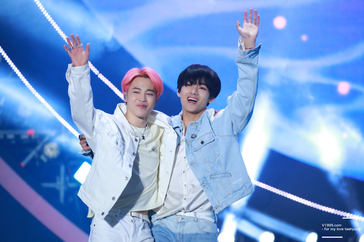V1995com's tweet photo. 【HD】190428 광주 슈퍼콘 

#방탄소년단 #BTS⁠ ⁠ #뷔 #V #김태형 #태형 #taehyung #지민 #JIMIN 

@BTS_twt https://t.co/wWO3dPUqqR