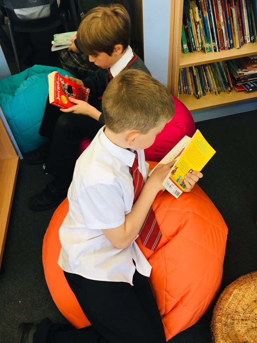 NWheatleyUKS2's tweet photo. #Rocketreader club going down a treat in our new Discovery Hub today. #readingforpleasure #readingrocks https://t.co/1Jk10UfRFo
