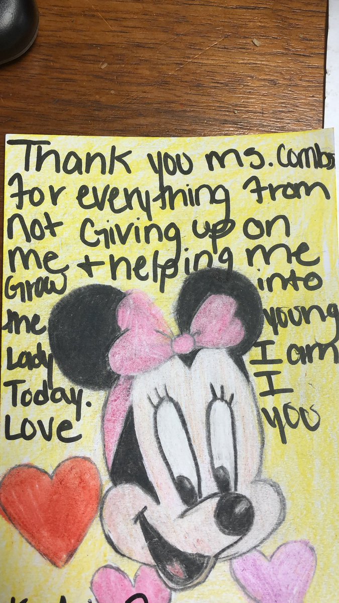 CombsShaquavia's tweet photo. When I arrived in my class this little token was left on my desk. ❤️😍@affectheculture #WhyITeachWSHS #AffectTheCulture @WSHSWarEagles HAVE A GREAT MONDAY!! https://t.co/4yVzmaF3CG