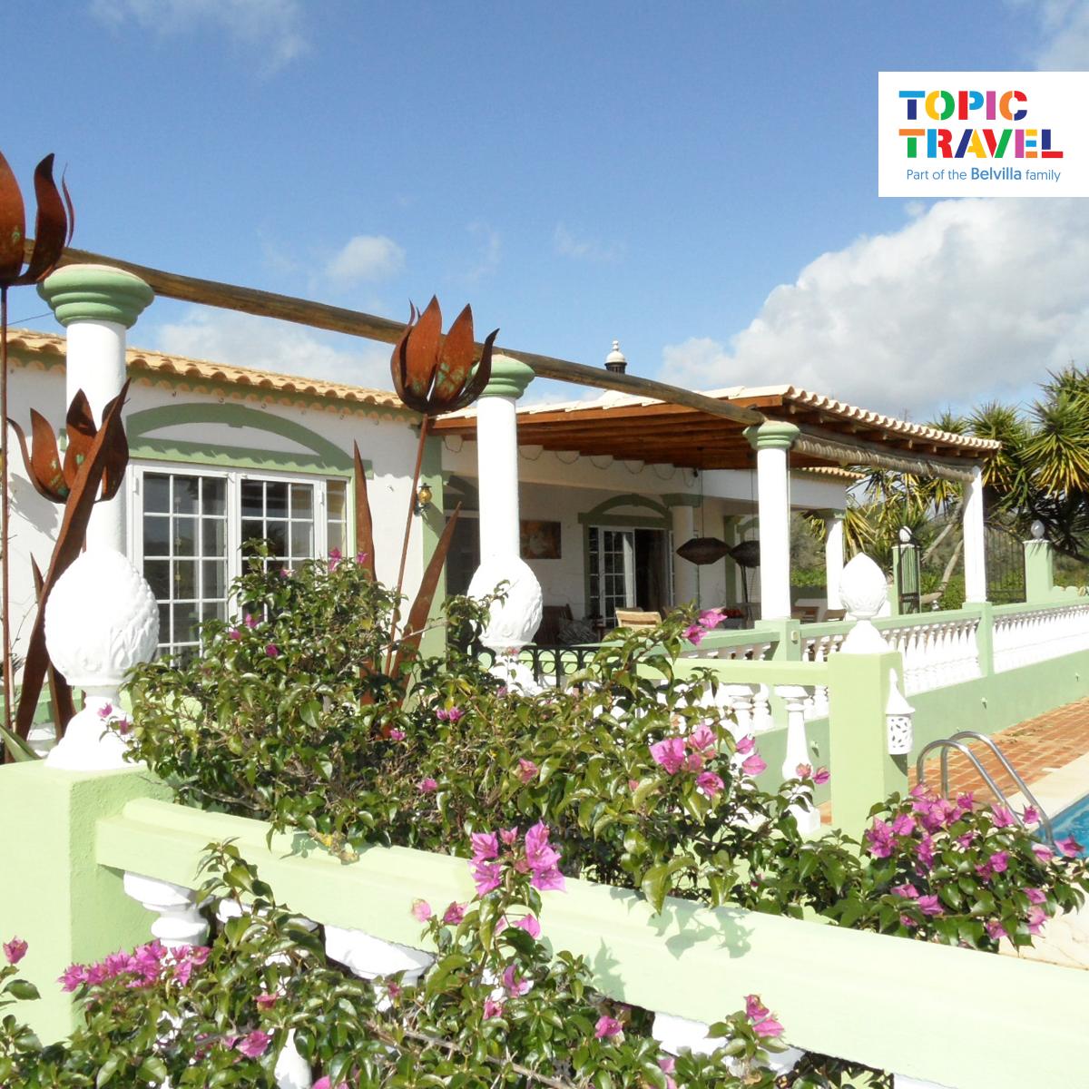 TopicTravel's tweet image. Vanuit dit schattige huisje heeft u alle privacy. Het huis is sfeervol ingericht in Portugese stijl. Wanneer u hier binnenkomt heeft u meteen een vakantiegevoel. 🌸☀ bit.ly/2NElgMy