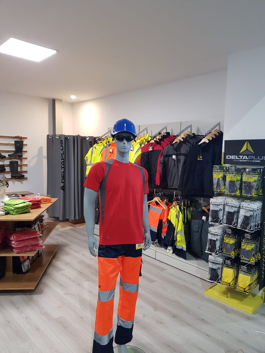 DeltaPlusIberia's tweet image. Uma das últimas implantações de loja que realizamos é a de BigMat Canoliva, em Portugal. Um amplio espaço em que estão presentes todas as nossas famílias de produto e vários formatos de exposição e venda.
#pontodevenda #linear  #epi #deltaplus