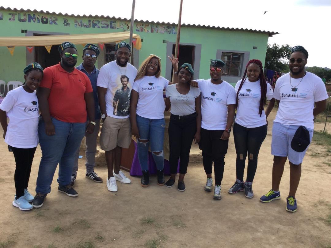 FundisaCF's tweet image. Meet the team and some of our sponsors who were present at the ‘Meet The Children Outreach’ #Supportthemovement