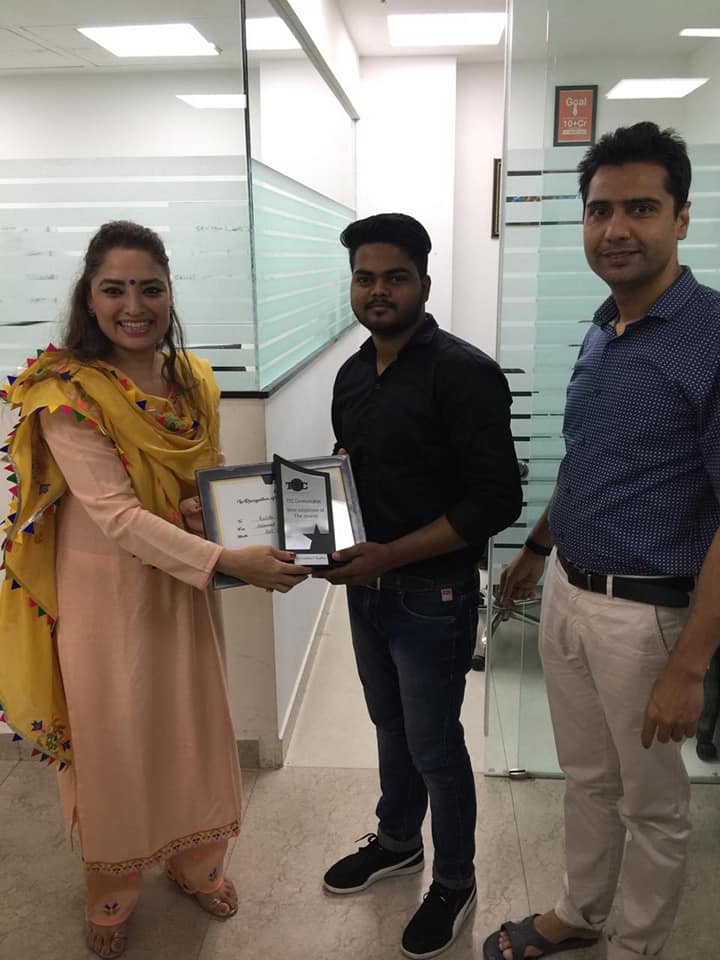 theyellowcoin's tweet photo. We're delighted to inform you that our #TYCCian, Kalpit Kumar is rewarded with the #BestEmployee of the Month-April.
#TYCCommunication #TheYellowCoin #PublicRelations #DigitalPR #PRprofessionals #PRagencies https://t.co/xk69r7cnbO
