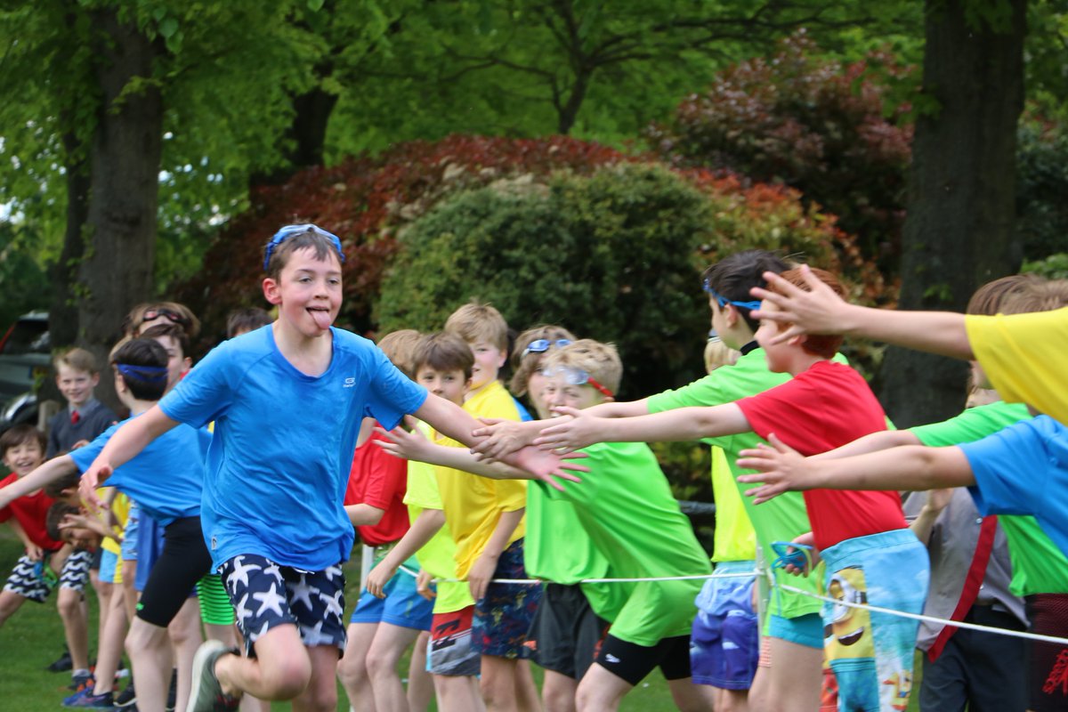 Moulsford's tweet photo. There may have been house rivalries during the triathlon on Friday, but supporting your friends over the finish line is just as important! #housetriathlon #amundsen #bering #cabot #drake #mpsfriendship #mpssupport https://t.co/K4NvQsLHEz