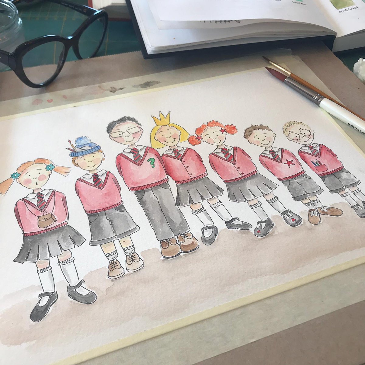 down_memory's tweet image. Emma is busy drawing away outside on this gorgeous Sunny day! ☀️#illustrator #perks finishing our Back to School down Memory Lane Sept book! #dyslexia #educational #books