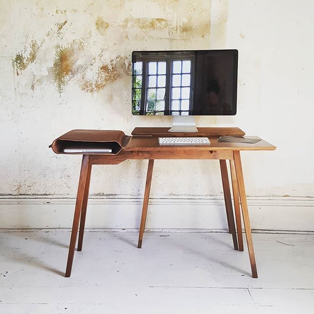 TortieHoare's tweet photo. A double desk for versatile working in matching walnut. 
The leather laptop pocket on the left also holds papers to keep the top clear, and the computer stand at the back could be used as a hallway console at a later date!
Forward thinking.

#desk #workd… https://t.co/DQJXTHQX0q https://t.co/727pdCYou1