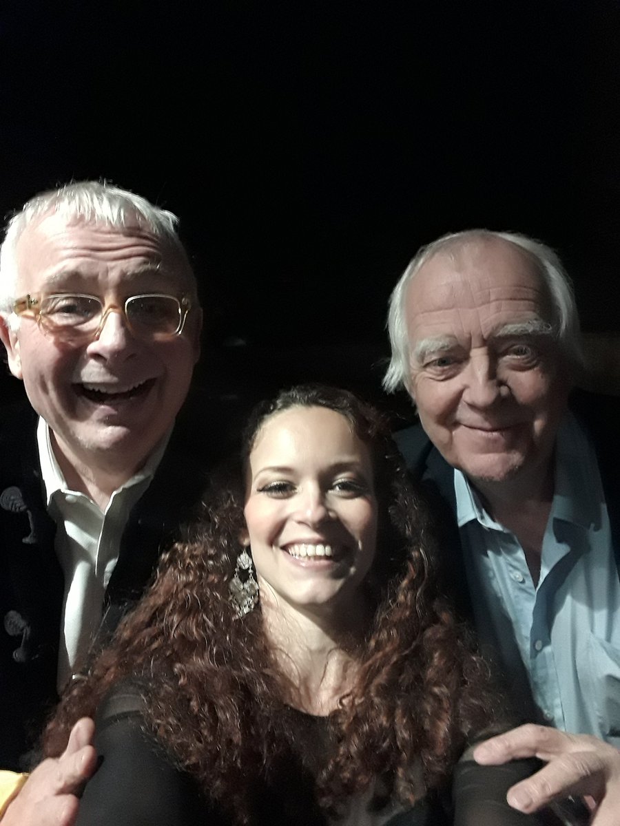 Sandwiched between the fabulous #christopherbiggins and the incomparable #sirtimrice @SirTimRice @onebiggins ~ @BestOfMusicals @CharlieWtrust What an amazing #performance and #cast !! #somuchtalent @EventimApollo #bestofrockmusicals #charliewallermemorialtrust