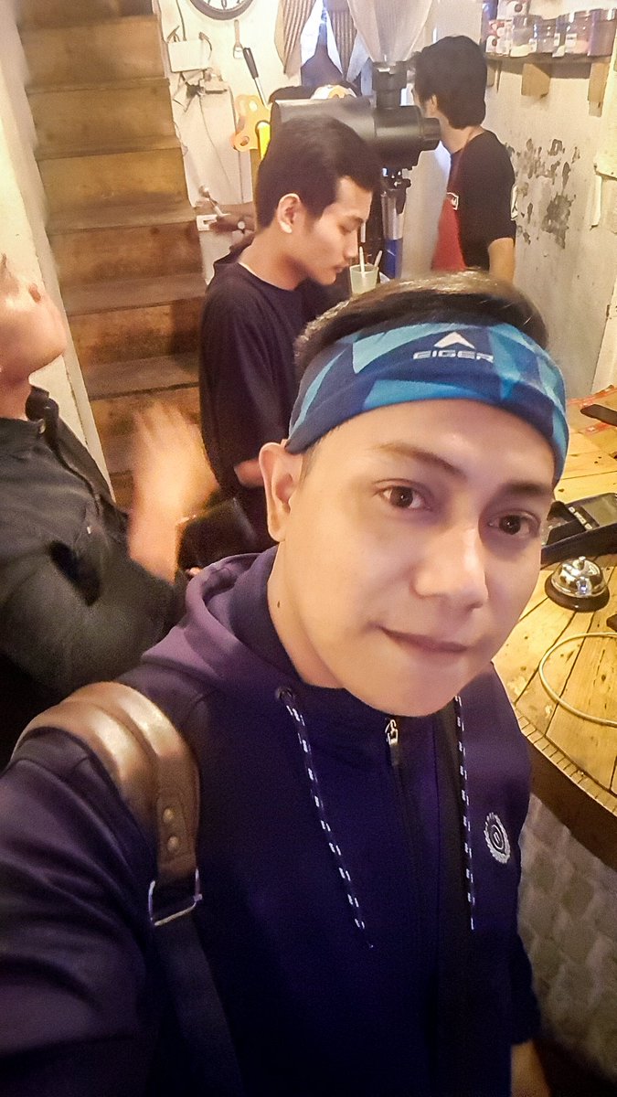 junbackharajuku's tweet photo. Mampir dulu @Kopiletekmlg #kopi #kopiletek #batu #Malang https://t.co/aPzi2jA2hO
