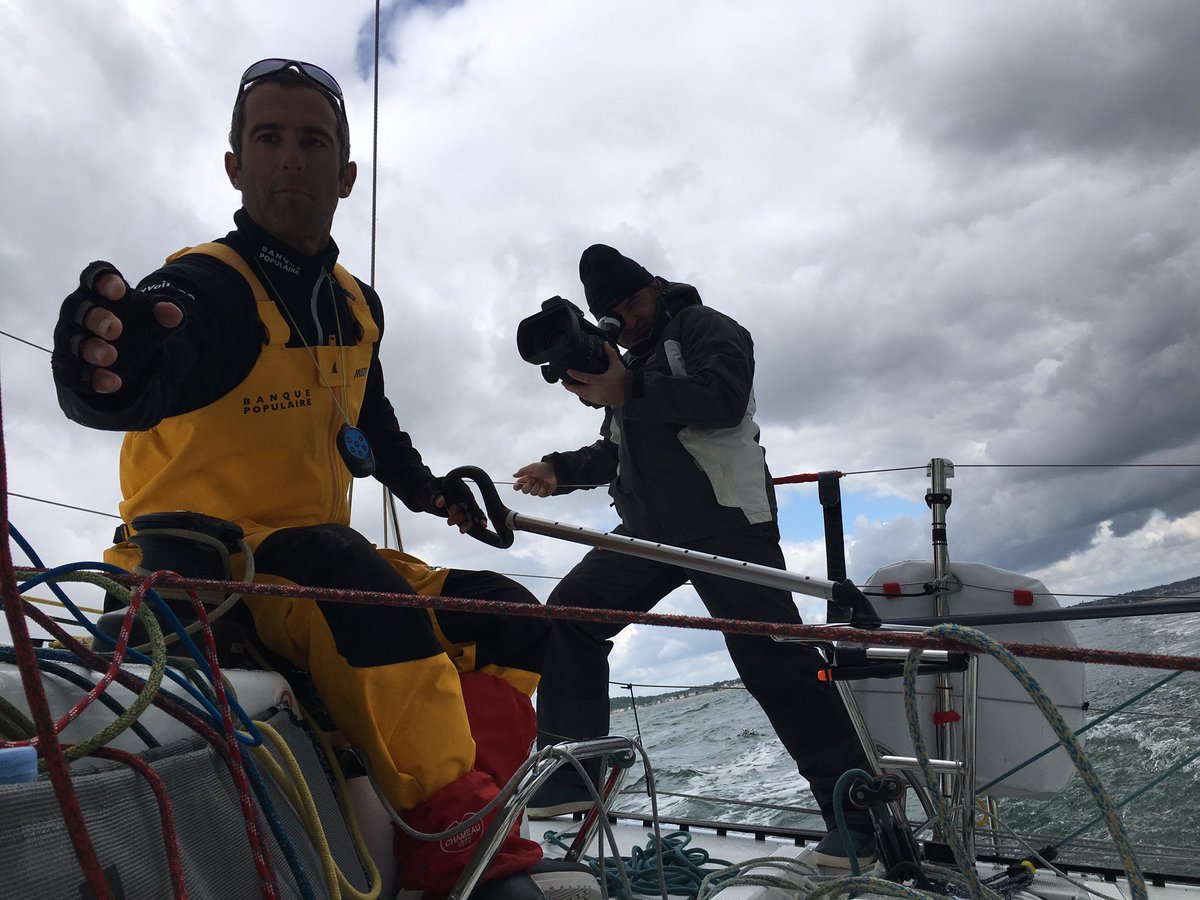 #Solitaire Armel Le Cleach,1 Figaro et ca repart! Ce soir dans <a href="/toutlesport/">Tout Le Sport</a> <a href="/VoileBanquePop/">Voile Banque Populaire</a> <a href="/didierneyrac/">Didier Neyrac</a>