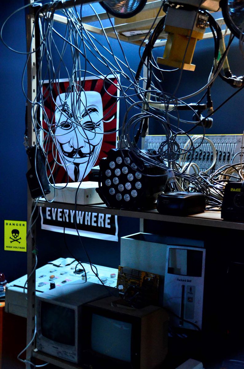 À l’occasion de l’accueil du #défi #Teknik <a href="/FaceLoire/">Face Loire</a> <a href="/Facegrandlyon/">FACE Grand Lyon</a> , #l’alternateur  ouvre ses portes aux #collégiens Qui relèvera le défi proposé par la #nonamesociety ?