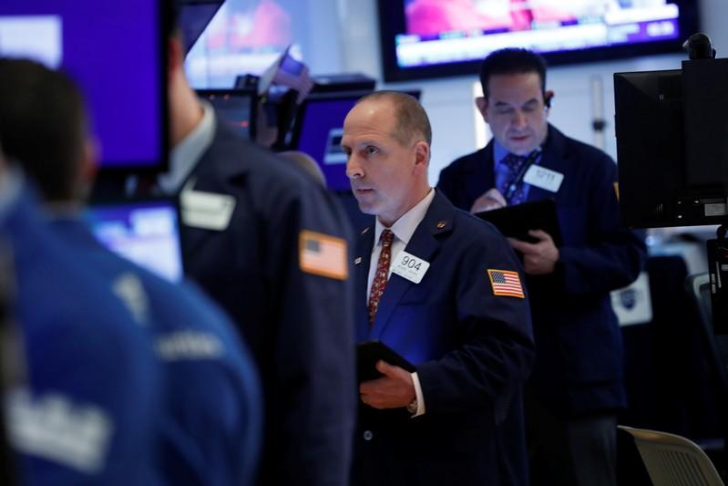 Reuters's tweet photo. Futures extend losses after China plans retaliation https://t.co/ZJhKxOg2BV https://t.co/eChBaYQnrv