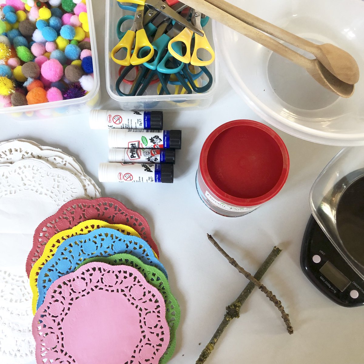 catalystfinn's tweet photo. At today’s CATALYST we’ll be making brownies, flower doilies and stick art. 😍 https://t.co/3FbZFEvGgV