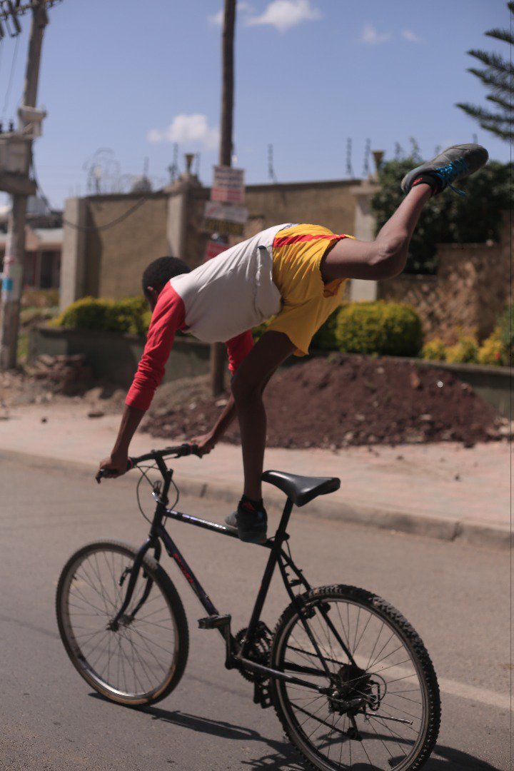 Amazing images from our friends in #Addis during #OpenStreets yesterday #MengedLeSew #carfree #streetsforpeople <a href="/ICLEIAfrica/">ICLEI Africa</a> 
<a href="/BicycleMayorCT/">Bicycle Mayor of Cape Town</a>  <a href="/EthiopiaSkate/">Ethiopia Skate</a> <a href="/WRIClimate/">WRI Climate</a> @worldresources <a href="/BloombergDotOrg/">Bloomberg Philanthropies</a> <a href="/addisstandard/">Addis Standard</a> <a href="/USEmbassyAddis/">U.S. Embassy Addis</a> <a href="/ZanaLandscaping/">ZANA Landscaping</a> 
📷 Tewodros Girma