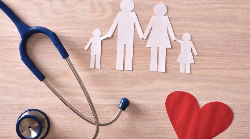 🔻Respecto a medidas en sanidad, mejoraremos y aumentaremos las infraestructuras de Almonte, que a día de hoy están masificadas y son insuficientes, así como pondremos en funcionamiento un servicio médico 24h para Matalascañas y El Rocío.❤️