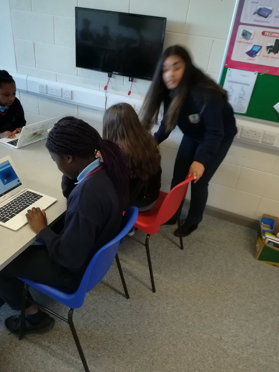 RachLTBurke's tweet image. Today we had the Model School Athy in for a coding workshop. 1st @Athy_College @JctCoding students were on hand to help. #TechWeek19 #TechWeek2019