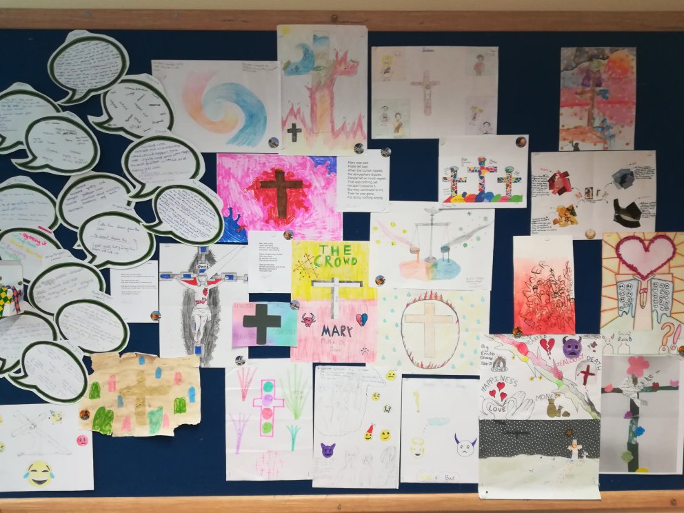 Tormead_RS's tweet photo. Y7 use the VAA of "empathy" and the ACP of "seeing alternative perspectives" to explore, through the medium of individual personal artistic expression, the multifoliate range of emotions associated with the crucifixion of Jesus. #HPLedu https://t.co/IKseKUU6Kd